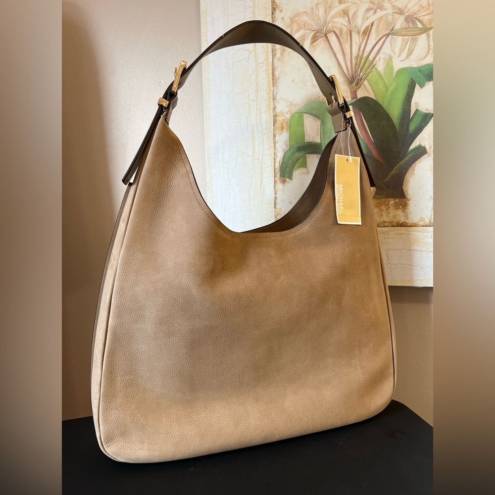 Michael Kors Nolita Hobo Leather Shoulder Bag NWT - Picture 4 of 11